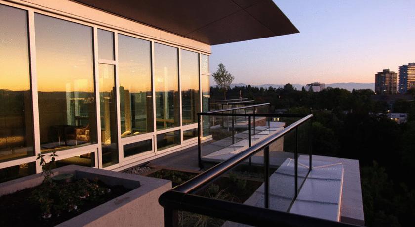 The Parkside Hotel And Spa Victoria Buitenkant foto