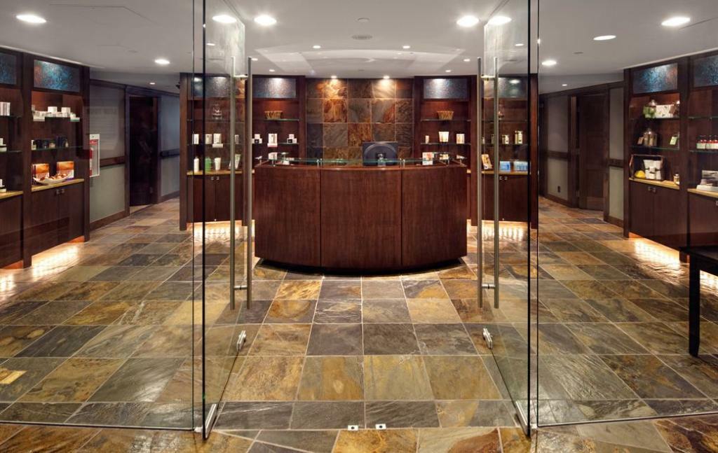 The Parkside Hotel And Spa Victoria Buitenkant foto